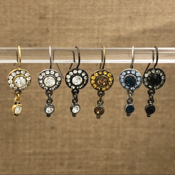 🍀 Dainty Rhinestone Dangle Earrings - Picture 1 of 3